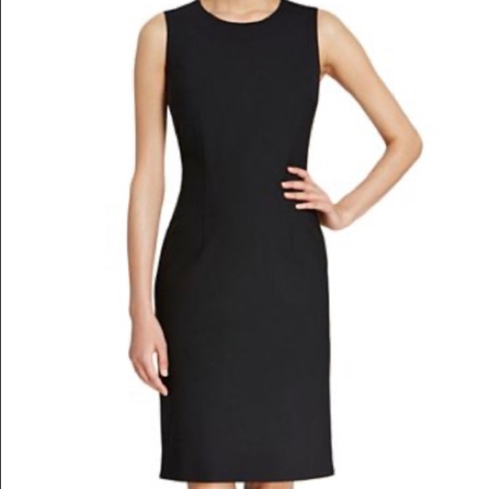 Black sleeveless dress